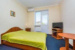 Гостиница Guest House Europa Коктебель Стандартный двухместный номер с 1 кроватью-5