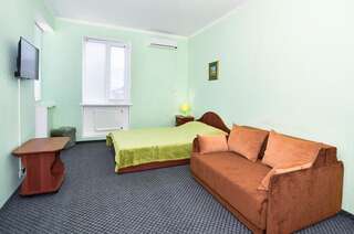 Гостиница Guest House Europa Коктебель Улучшенный четырехместный номер-1